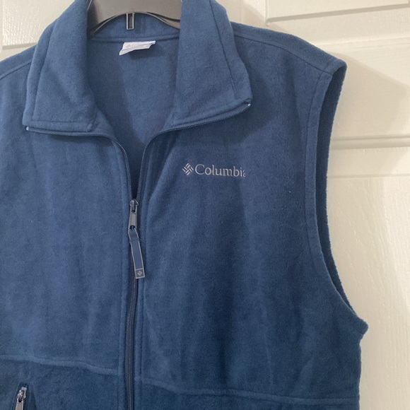 NWOT Columbia Men's Castle Dale Fleece Vest in collegiate navy - size medium - Picture 5 of 9